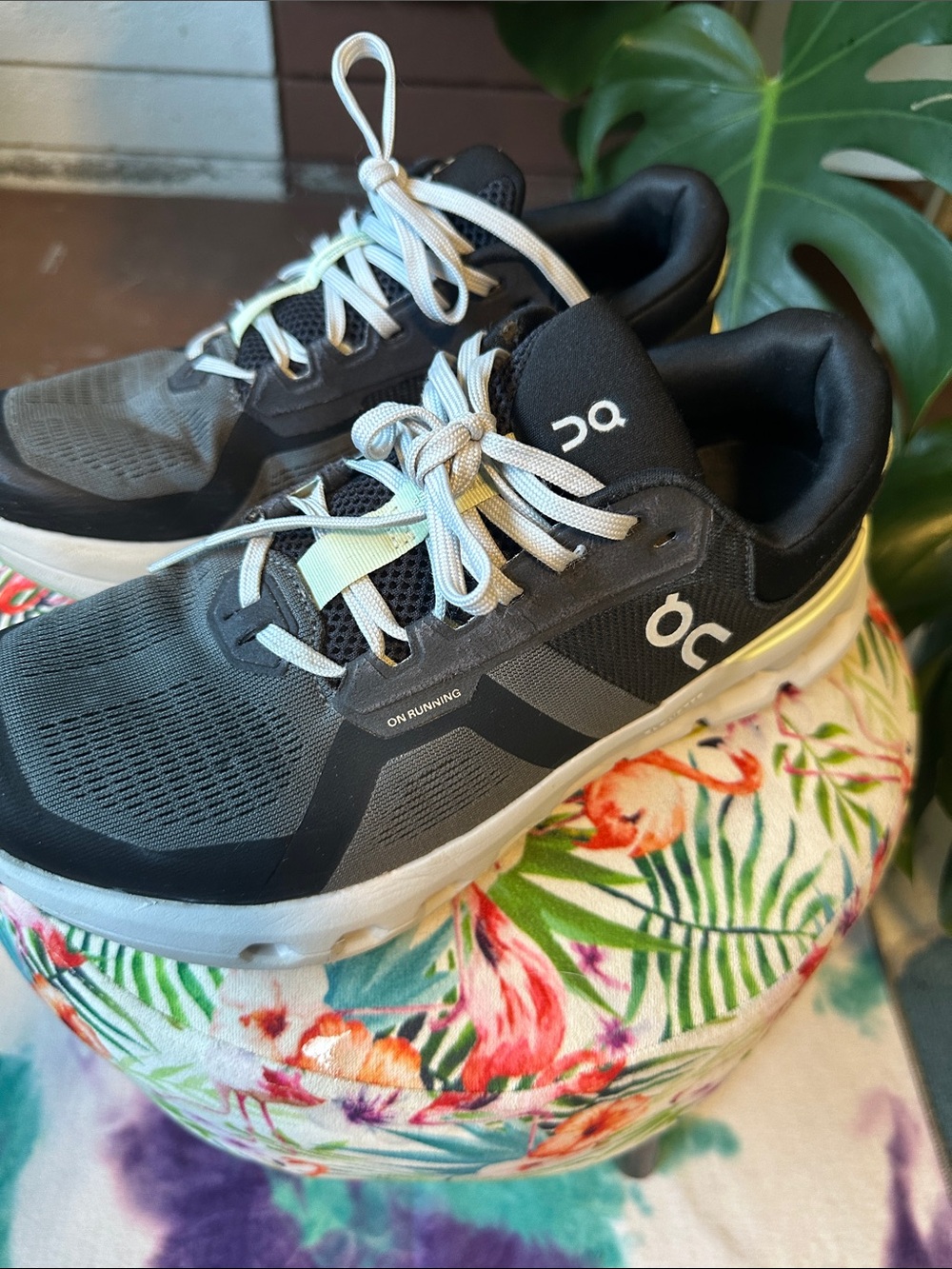 On Running womens Black and grey Athletic Running Shoes